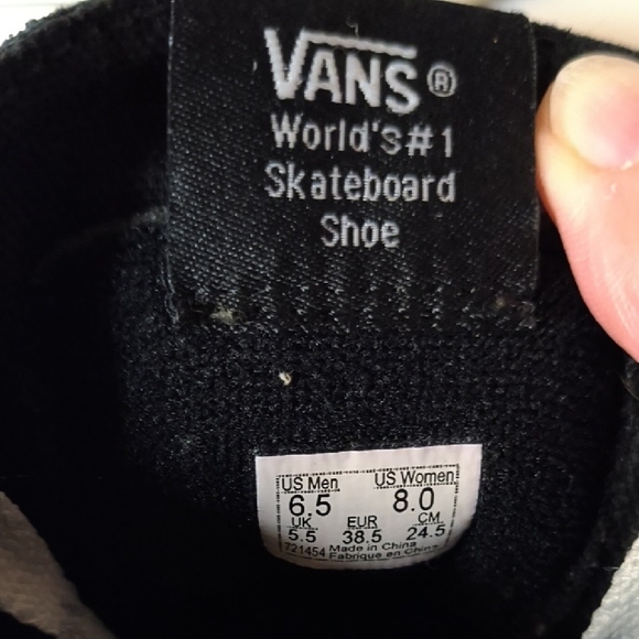 Vans Red and Black Sk8-Hi Sneakers High-Top Design - Picture 2 of 8